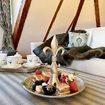 Turm Kaps Luxury Direkt Am Golfplatz By Belle Nyaraló Kitzbühel