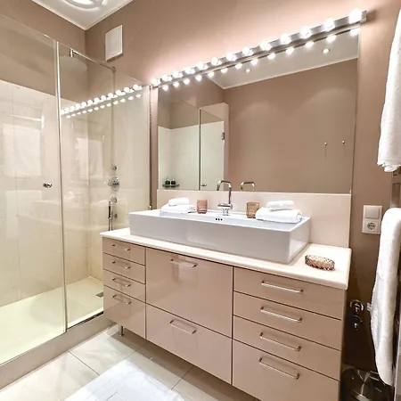 Turm Kaps Luxury Direkt Am Golfplatz By Belle Сasa de vacaciones Kitzbühel